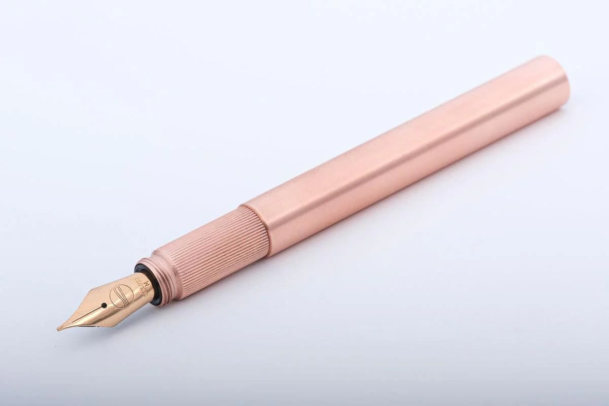 Shortcap gebürstetes Kupfer & Eiche | ELBWOOD Füllhalter